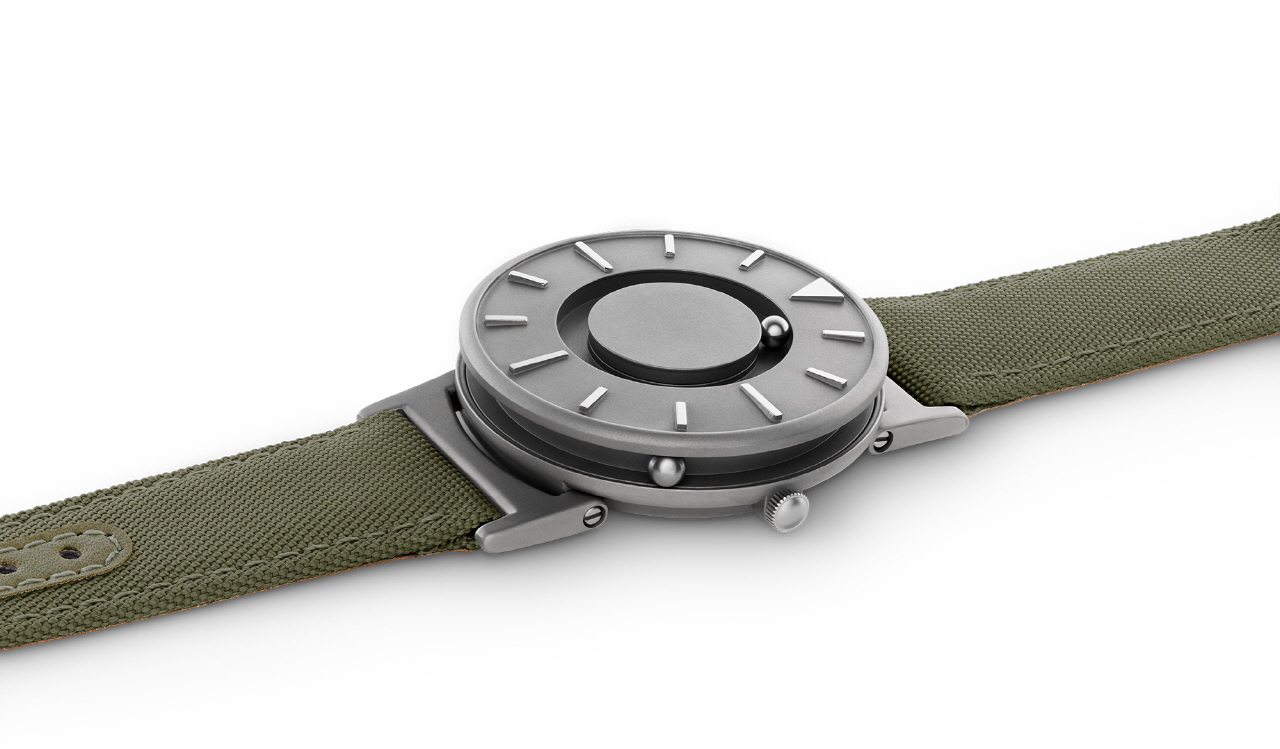 Bradley Black - taktilt armbåndsur med lenke, fra EONE - Bilde 11